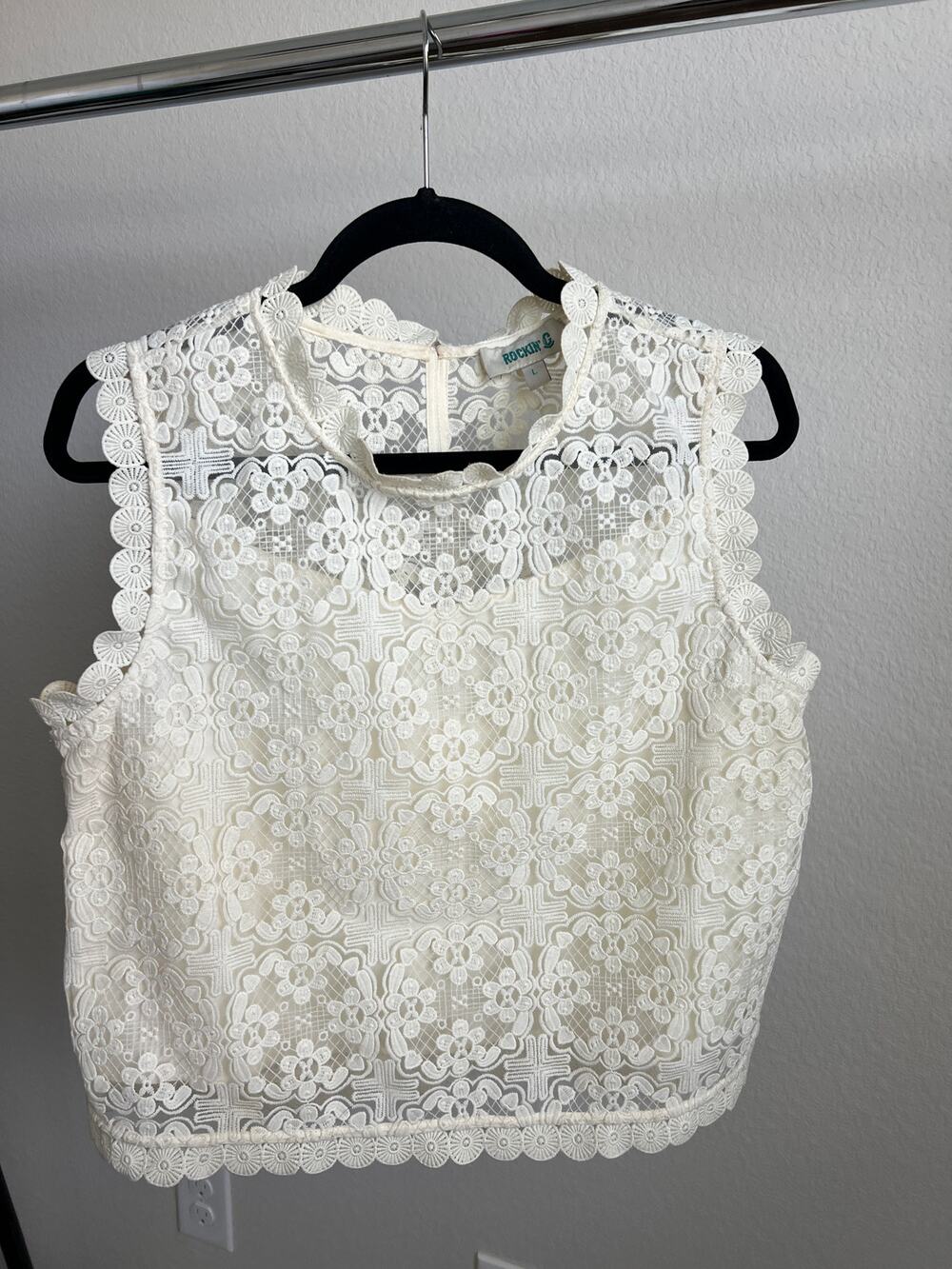 Rockin C lace top lined Size large